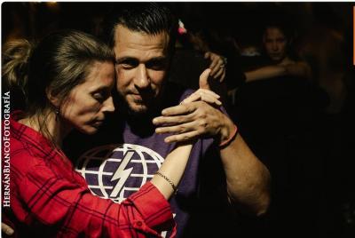 Lección de Tango: ¡sé un verdadero bailarín de tango! Lección de Tango: ¡sé un verdadero bailarín de tango!