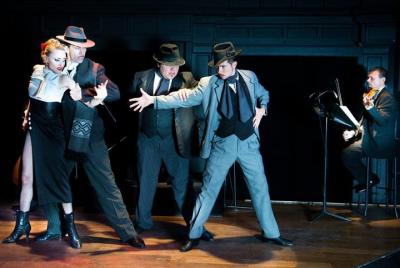 Espectáculo de tango El Querandi con traslados desde el puerto y  Espectáculo de tango El Querandi con traslados desde el puerto y
