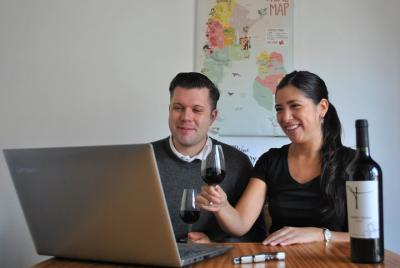 Degustación de vino y empanadas online desde tu casa