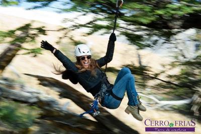 Tirolesa en Cerro Frias Tirolesa en Cerro Frias