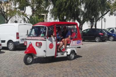 Recorrido en tuk tuk en Tavira: 60 minutos