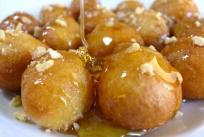 Atenas: comida callejera con locales (grupos de 3 a 10 personas)