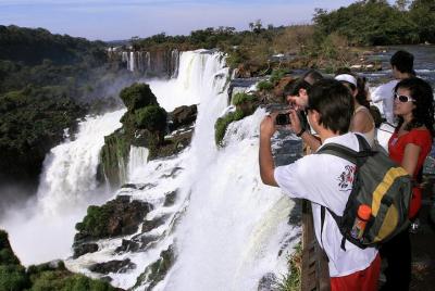 Full Day Iguassu Falls Ambos lados - Brasil y Argentina