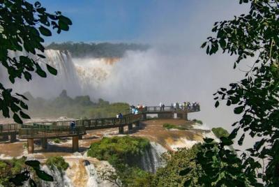 Paquete: Transfers + Cataratas Lado Argentino y Brasilero