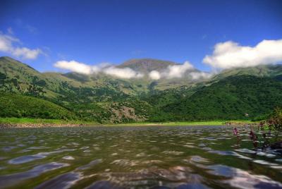Termas de Reyes y Lagunas de Yala