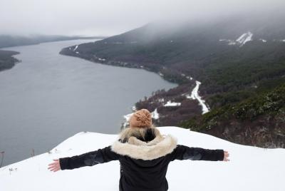 Lago Escondido y centros invernales