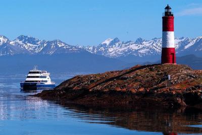 Experiencia de navegación en el canal de Beagle en un catamarán