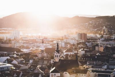 Paseo arquitectónico de Graz con un local Paseo arquitectónico de Graz con un local