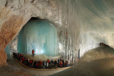 Cueva de hielo privada Werfen y cascada Golling de Salzburgo