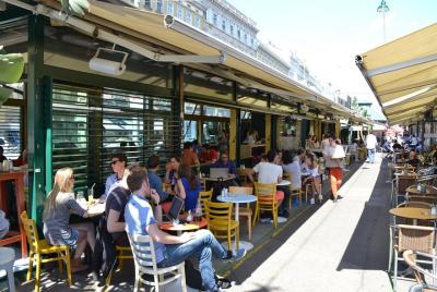 Food Market Tour with Tastings in Vienna