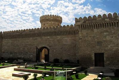 Excursión de día completo a la península de Absheron