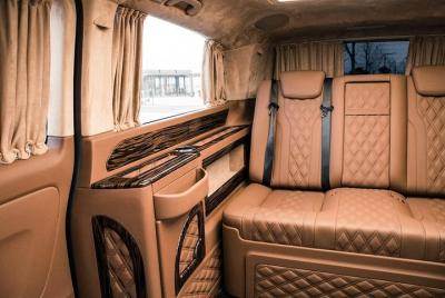 Traslado privado de salida de la ciudad de Bakú al aeropuerto de 