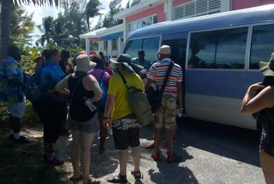 Traslado de ida y vuelta al aeropuerto compartido Traslado de ida y vuelta al aeropuerto compartido