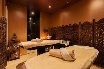 Masaje de espalda y cuello.