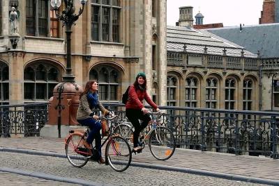 Tour gastronómico para grupos pequeños en Gante en bicicleta Tour gastronómico para grupos pequeños en Gante en bicicleta