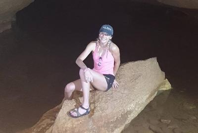 Cueva de tubos a través del inframundo maya.