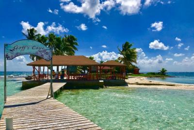 Escapada y esnórquel en la playa de la isla Caye de Goff desde la Escapada y esnórquel en la playa de la isla Caye de Goff desde la