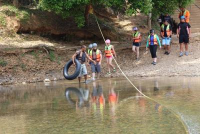 Excursión combinada con tubing en cueva y tirolina desde la ciuda
