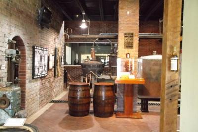 Tour por la ciudad de Belice y la fábrica de ron