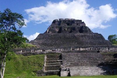 Xunantunich Maya Temple y Big Rock Falls combo