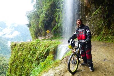 Ciclismo en el camino de la muerte Ciclismo en el camino de la muerte