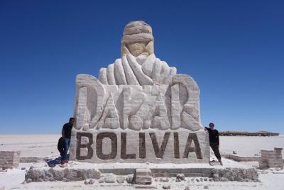 1 Dia en el Salar de Uyuni / Tour en Grupo de 6 / Cementerio de T