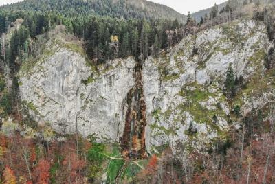 Caminata privada a la cascada Skakavac