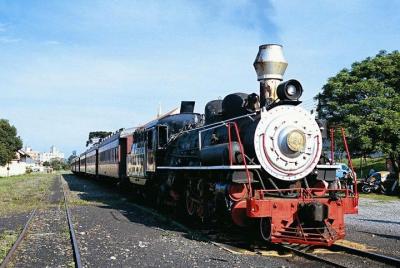 Traslado privado a la estación de tren Maria Fumaça y Italian Epi