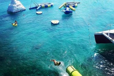 Doctor's Cave Beach, Jimmy Buffett's Margaritaville y compras