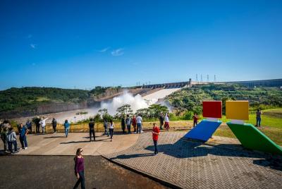Represa de Itaipu y Cataratas de Iguazú lado brasileño - Tour pri