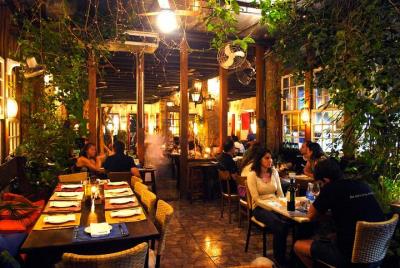  Experiencia gastronómica con música brasileña en vivo + 01 caipi