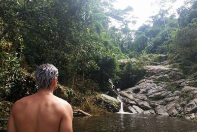 Recorrido de aventura en jeep por la selva, cataratas y cachaça d