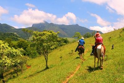 Excursión con paseo a caballo desde Paraty