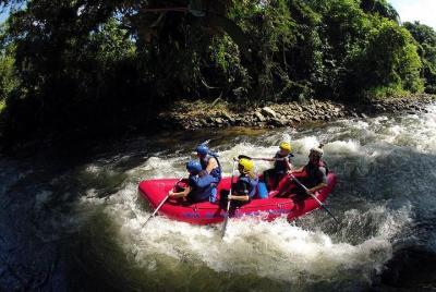 Rafting en aguas bravas - Río Mambucaba