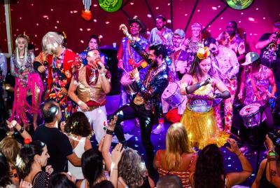 Cena y espectáculo de música brasileña en Rio Scenarium