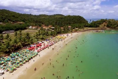 Tour de día completo a las islas Frades e Itaparica