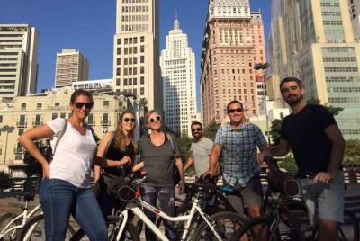 Recorrido en bicicleta para grupos pequeños por el centro de São 
