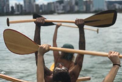 Hawaiian Canoe Tours en islas, playas secretas y paisajes inolvid