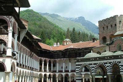 Monasterio de Sofía a Rila por la mañana Monasterio de Sofía a Rila por la mañana