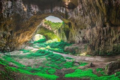 Excursión de un día para grupos pequeños a las cascadas Krushuna 