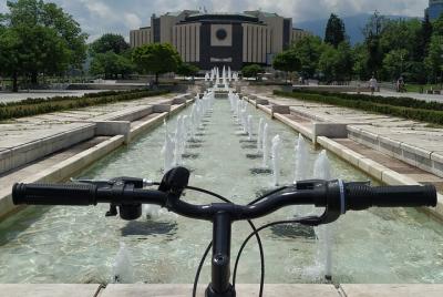 Tour en bicicleta por la ciudad para grupos pequeños en Sofía Tour en bicicleta por la ciudad para grupos pequeños en Sofía