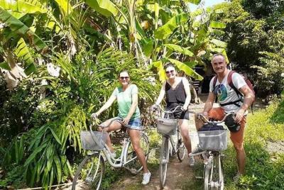 Tour especial de Battambang: mezcla de día completo con bicicleta