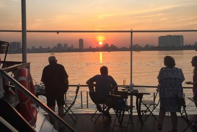 Cena crucero por el Mekong que incluye 4 cursos (asiático u occid