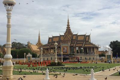 Excursión de un día a Phnom Penh con guía privado Excursión de un día a Phnom Penh con guía privado