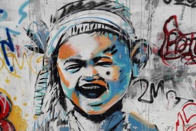 Mercado matutino y tour de arte callejero, incluido el desayuno y