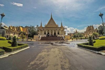 Divino Phnom Penh en medio día