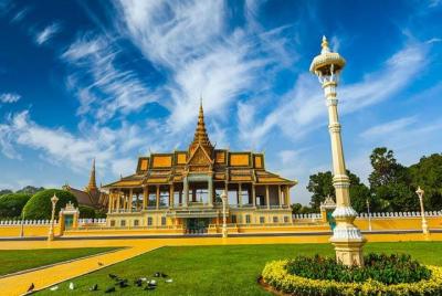 Exploración de la ciudad de día completo de Phnom Penh en automóv