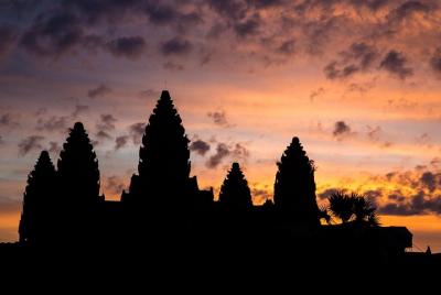 Angkor Wat Sunrise Small Group Tour desde Siem Reap