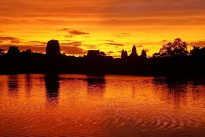Excursiones guiadas al amanecer de Angkor Wat, grupo pequeño Angk