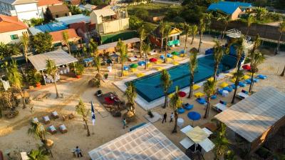 Cambo Beach Club: mejores amigos